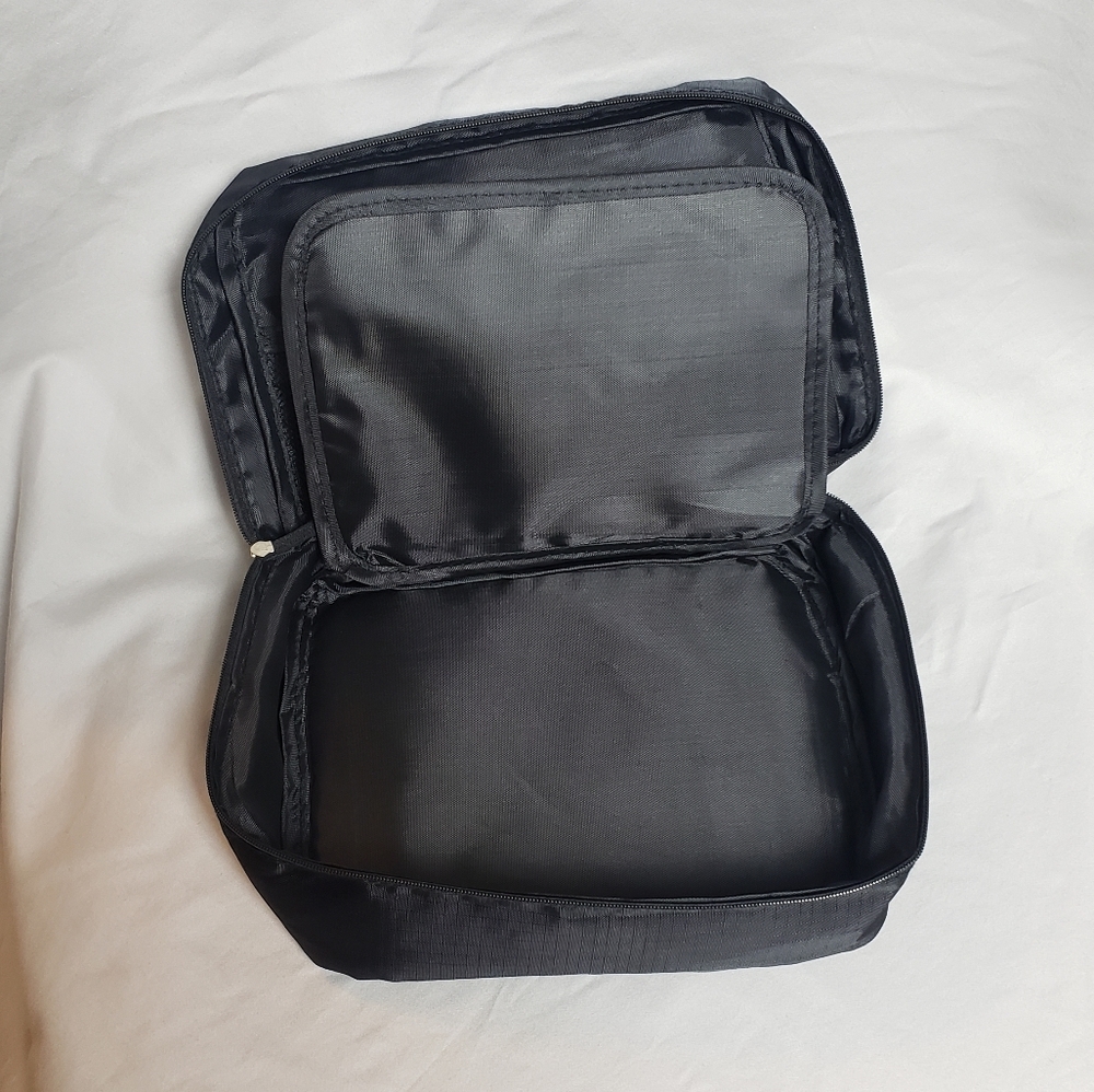 Travel Bag - Picture 5 of 9